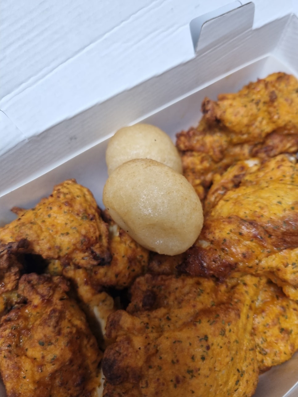 굽네치킨 청룡점 사진 4