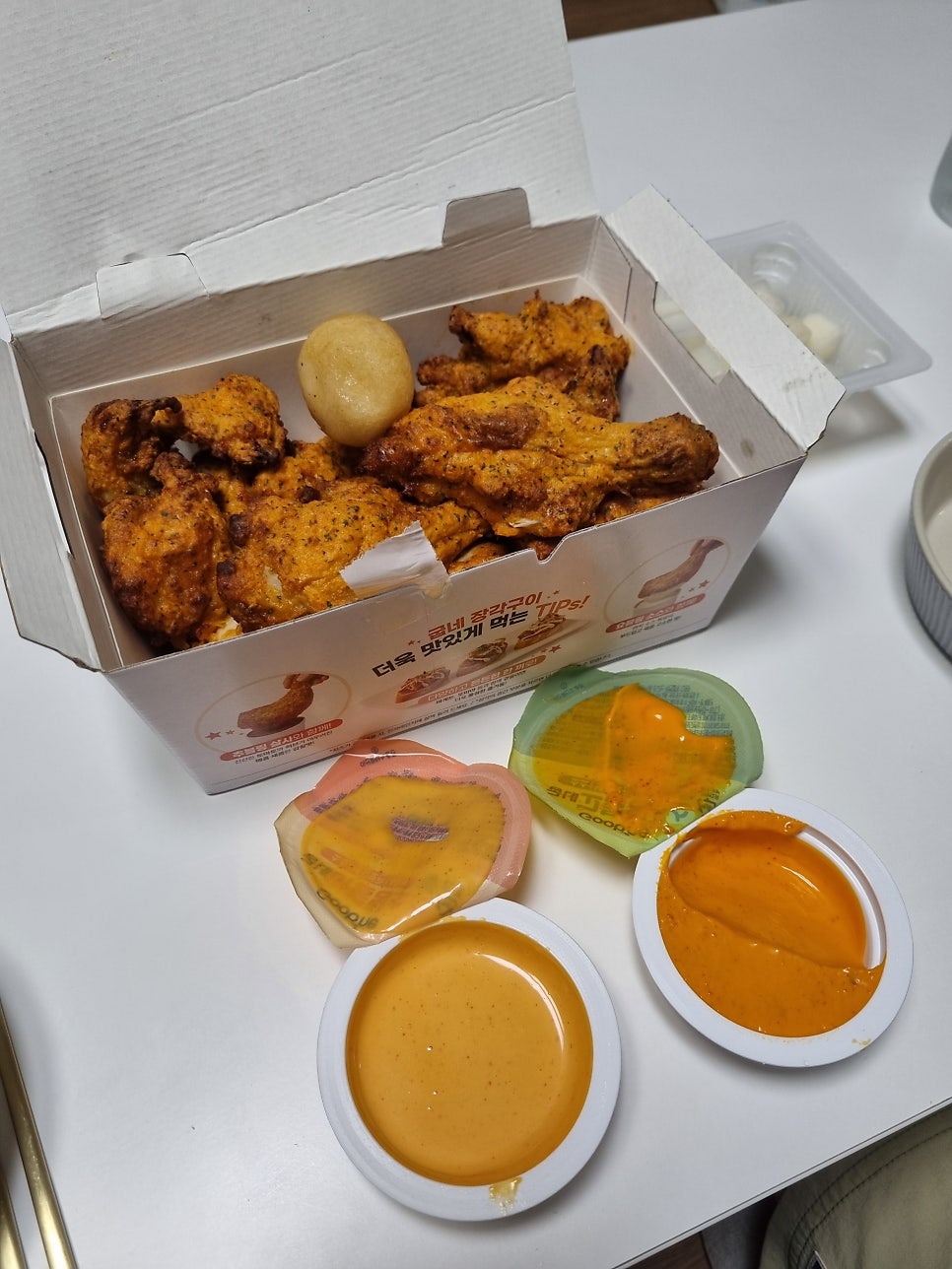 굽네치킨 청룡점 사진 3