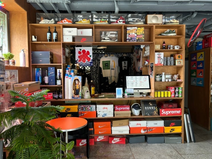  용인 기흥 어웨이커피 상갈점 | 경기도박물관·백남준아트센터 근처 숨은 힙한 감성 카페