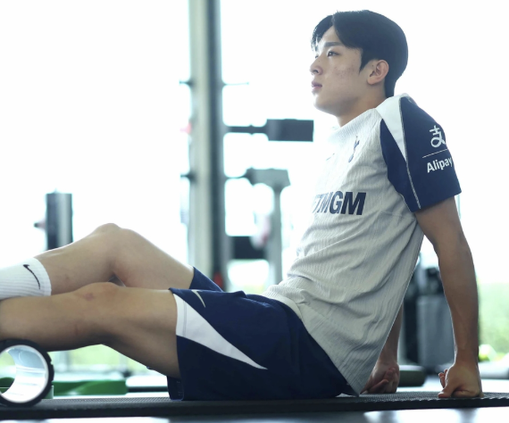 양민혁 <b>토트넘</b> <b>복귀</b> <b>손흥민 토트넘</b> 남으면 벤치행 ㅠㅠ