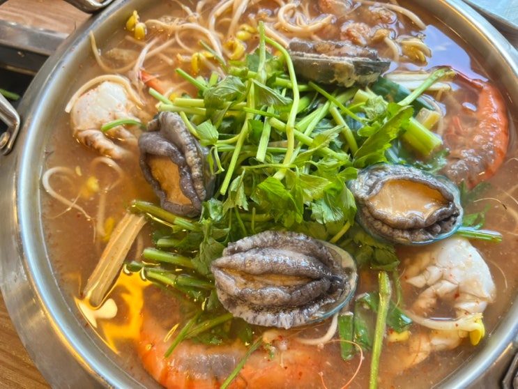  여름철 가족 몸보신 맛집, 대전 전낙소 대전본점 관평점 전복 산낙지 해물탕 먹어본 후기
