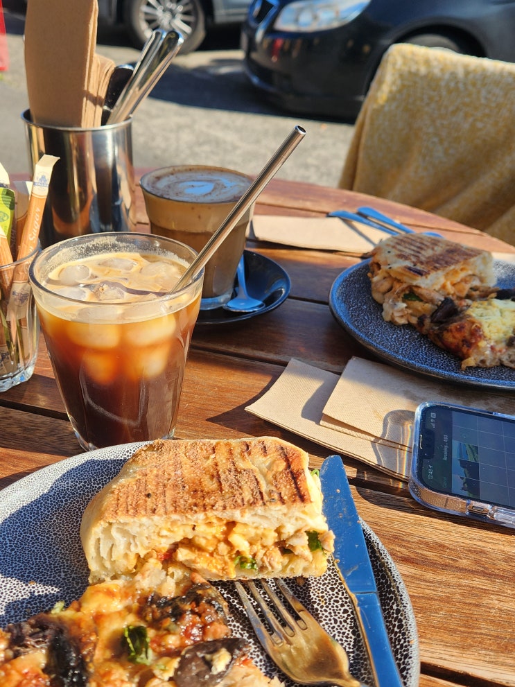  현지인 맛집 타우랑가 브레드헤드 카페, 로토루아 치아바타 베이커리 카페, 홀리 베이크드 레스토랑
