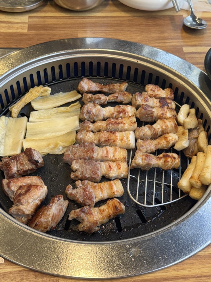  [일산동 맛집] 회식 장소로 딱! 고기 구워주는 삼겹살 맛집 - 맛찬들왕소금구이 일산해수욕장점 - 솔직 후기 