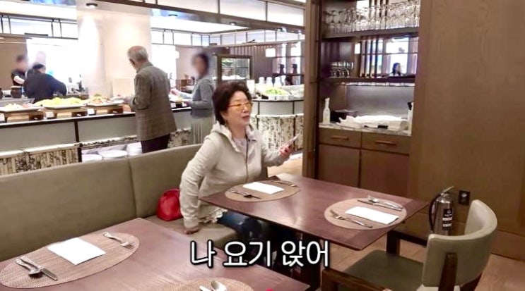 <b>선우용여</b>(선우용녀)