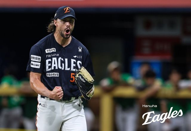 '타선 폭발' 한화 이글스, 33년 만에 프로야구 전반기 1위 확정