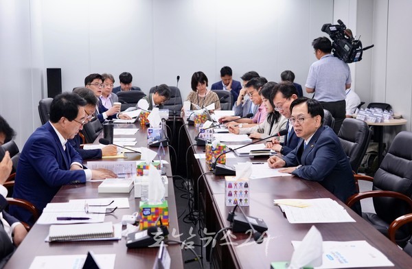  민군 통합공항 이전‧AI모빌리티 국가시범도시 등 광주시, 국정기획위에 지역발전 14개 과제 건의