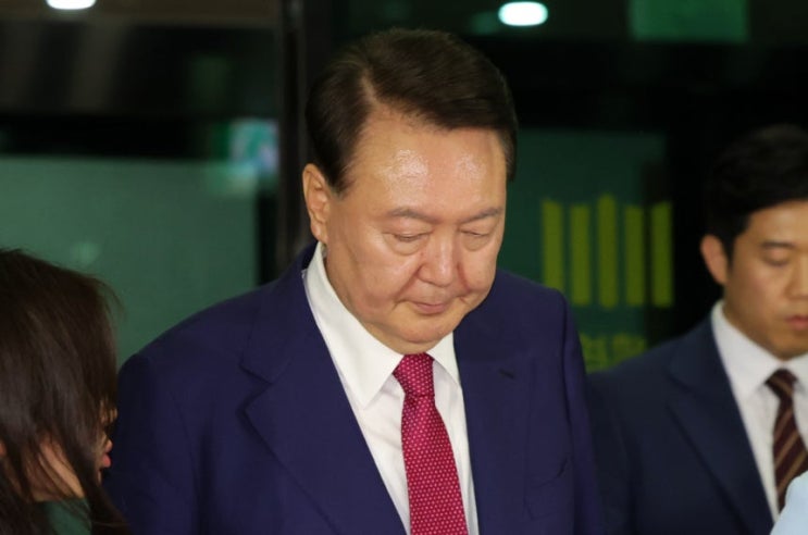  전직 대통령 첫 내란 혐의 심사! 구속 여부, 언제 결정되나