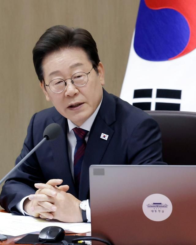  [리얼미터] 李대통령 국정지지율 첫 60% 돌파…20대만 과반 못 넘어