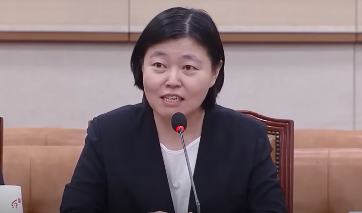 [Who] 검찰 고치는 의사 되고자 했으나 장의사 된 <b>임은정</b>