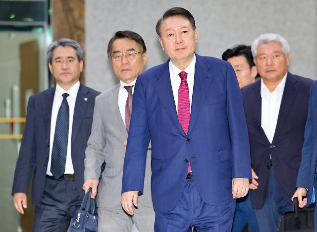 내란 특검, 윤석열 2차소환 조사 17시간만에 구속영장 청구