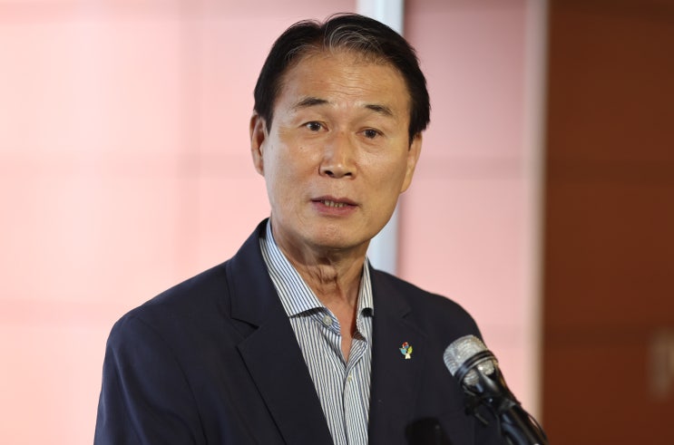 강의 1분도 없이 7천만원 수령…보훈부장관 후보 <b>권오을</b>... 