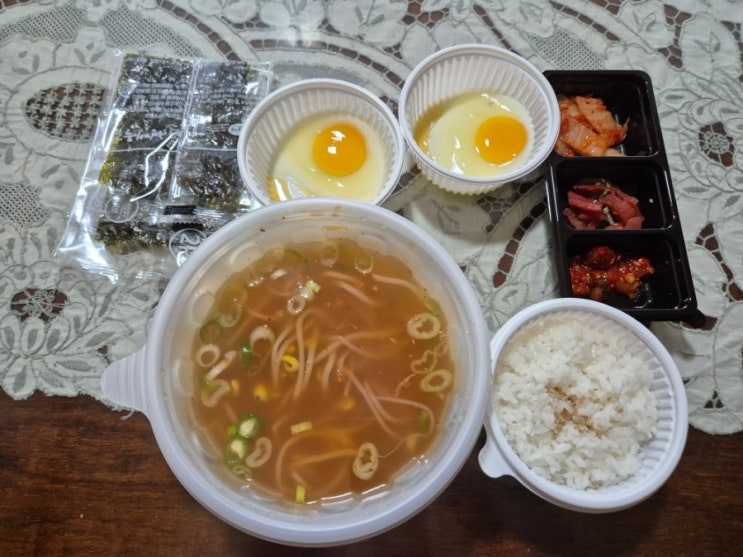 서울에 상륙한 전주 유명 콩나물 국밥 프랜차이즈 <현대옥> 목동역점 후기 서울에 상륙한 전주 유명 콩나물 국밥 프랜차이즈 <현대옥> 목동역점 후기