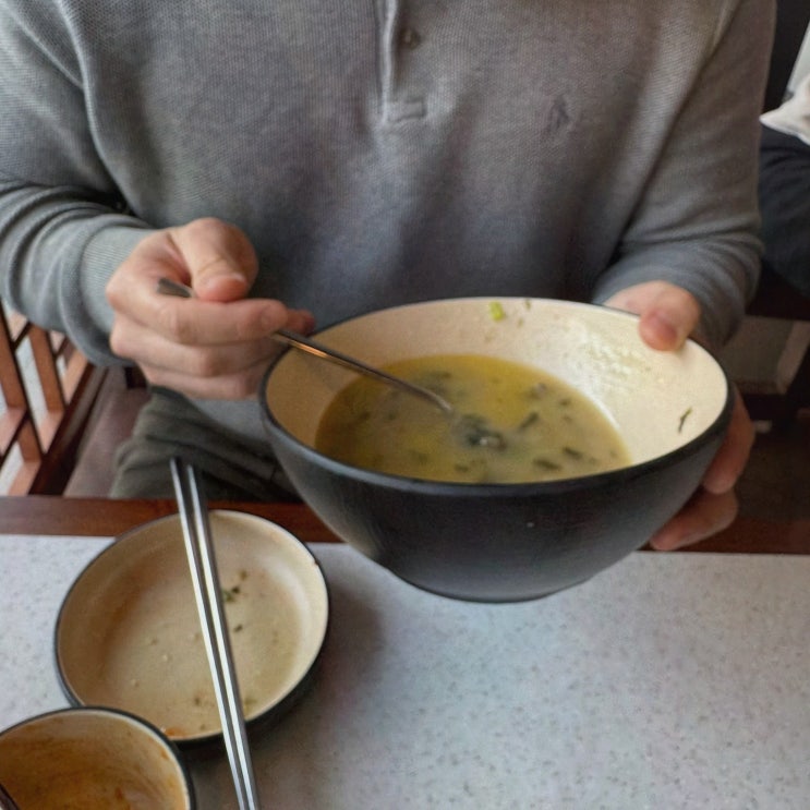  담백하고 진한 국물의 경복궁역맛집, 옹시미 경복궁점