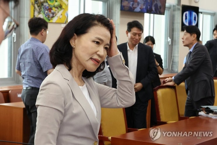 “이진숙 방통위원장 vs 국회…<b>대통령</b>, 방통위 자체 안 <b>지시</b>했... 