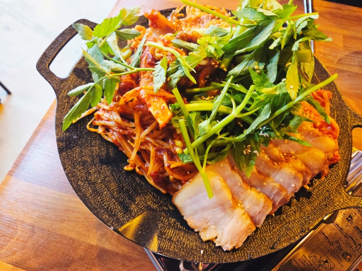  [부평 부개 가성비 맛집] "김사부 아구찜" 간장게장 + 보쌈 + 칼국수 서비스 (feat. 콜라겐 아구찜)