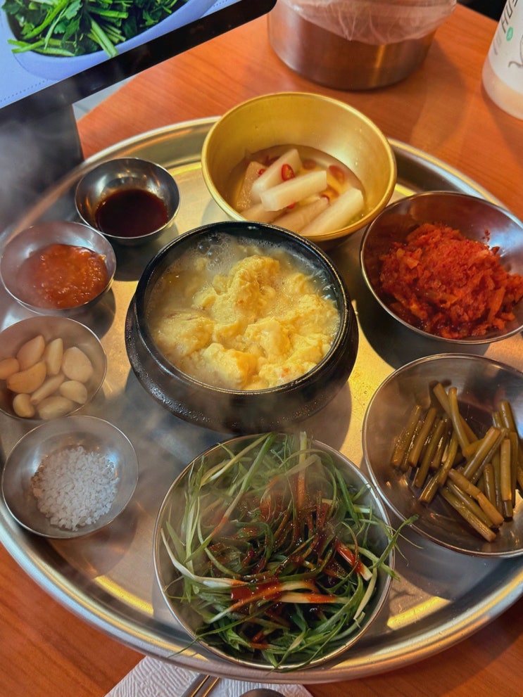  푸짐한 솥뚜껑삼겹살과 친절한 서비스, 인하대맛집 효자동솥뚜껑 인하대점