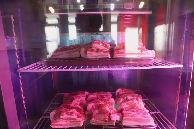  맛있는 흑돼지를 원한다면? 서귀포 맛집 먹고정 서귀포올레시장본점에서!