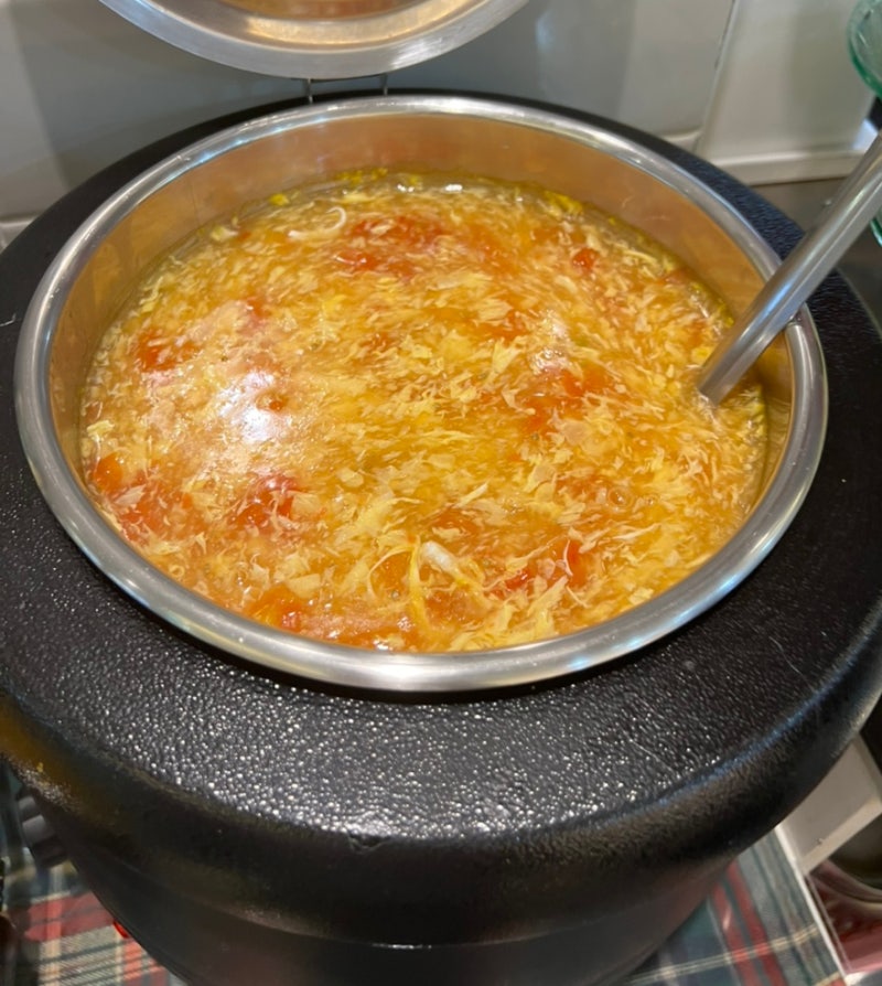 Enjoy a Chinese buffet for just 10,000 won per person at Dosakmyeongga in Songpa, Seoul. 9