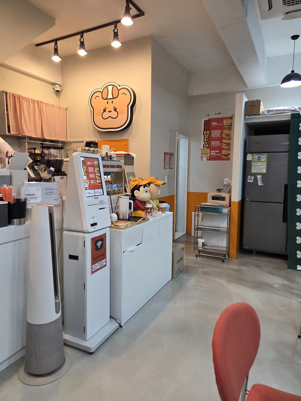 퐁치커피익스프레스 제주용담점 사진 6
