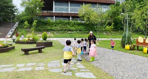 인천시설공단, 송도 달빛공원 내 ‘꿀벌정원’ 확장 완료