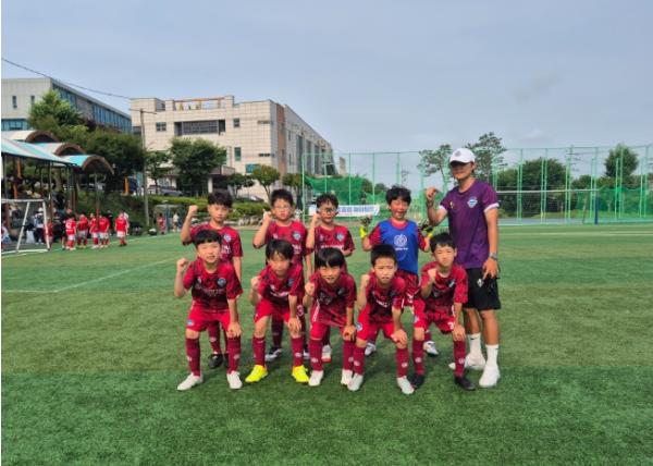 축구 꿈나무들, 열정의 플레이 강화에서 선보여