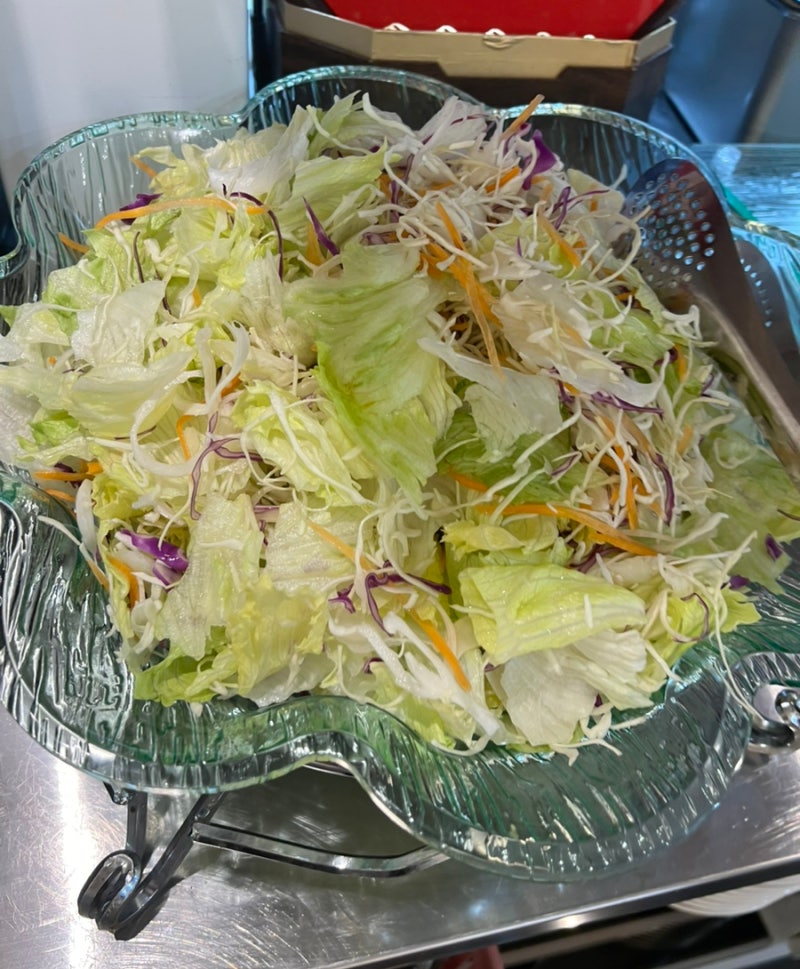 Enjoy a Chinese buffet for just 10,000 won per person at Dosakmyeongga in Songpa, Seoul. 10