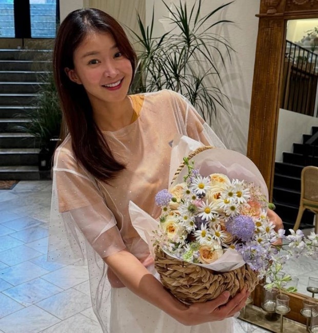  배우 이시영, 둘째 임신 고백 “전 남편 동의 없이 시험관 시술…새 생명에 감사”