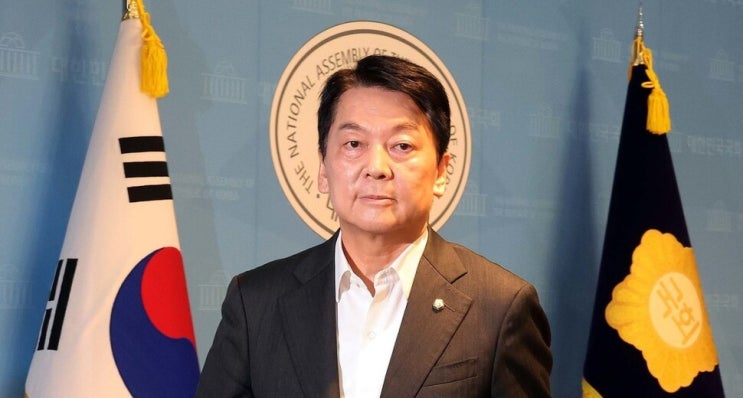 <b>안철수</b>의 전격적인 선택, 혁신위원장 <b>사퇴</b> 후 당 대표 도전 선언