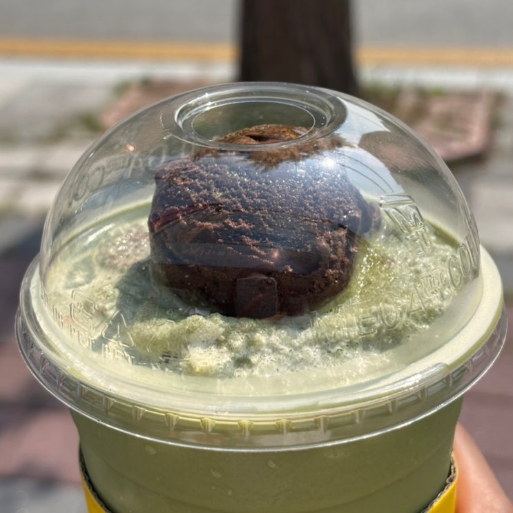  메가커피 녹차프라페_초코젤라또로 변경해서 즐기는 초코나무숲 맛 내돈내산 리뷰