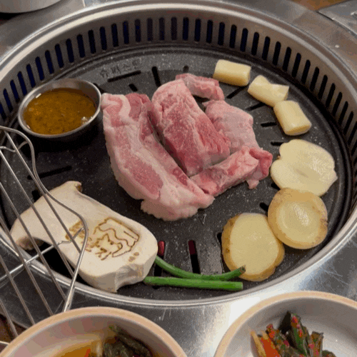  대구 진천동 구워주는 삼겹살 맛집 뚱단지돼지정육식당 대구진천점