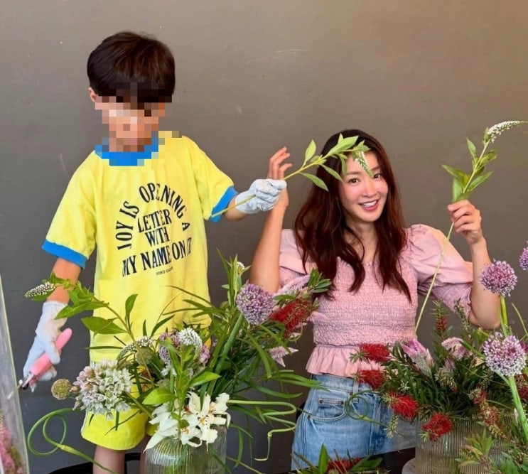 <b>이시영</b> 이혼후 둘째 임신 발표 전남편 동의 없이 <b>시험관 시술</b>!... 