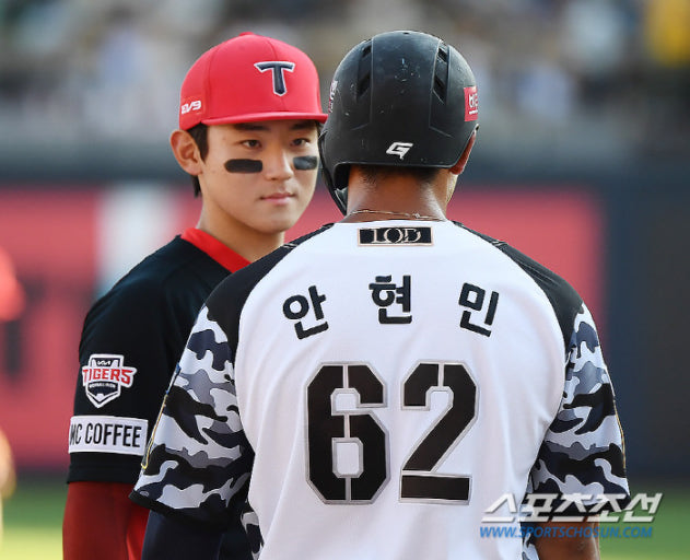 전반기 성적만 놓고 보면 폰세와 <b>안현민</b>의 <b>MVP</b> 2강 구도