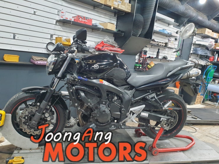  야마하 FZ6N 페이저6는 사랑입니다. 미쉐린 로드6 좋아요~,180/55-17 ,리어타이어교환,뒤타이어교환,휠밸런스,체인점검,체인윤활,머첼러 로드텍01,광명중앙오토바이