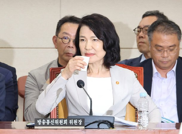 [이슈] <b>이진숙</b> 방통위원장... 충돌! <b>국무회의</b> 발언 <b>논란</b> 확산