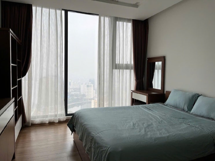  하노이 빈홈 메트로폴리스 M2 방3개 $2100 풀옵션 Vinhomes Metropolis [ 하노이 아파트 임대 ]