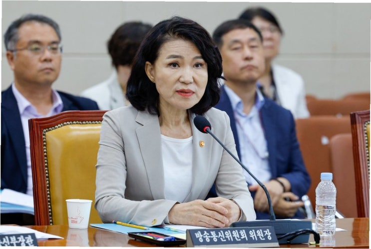<b>대통령</b>의 '<b>경고</b>': <b>이진숙</b> 방통위원장, '방송3법' 발언 논란과... 