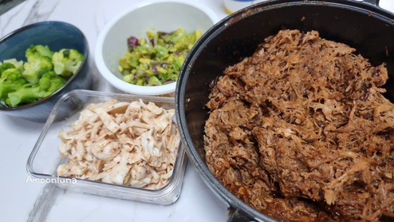 미트얌 폴드 포크 찜을 활용한 미국식 바비큐 만들기