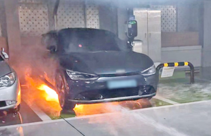 <b>전기차 배터리 화재</b> 안전성 답은 BYD