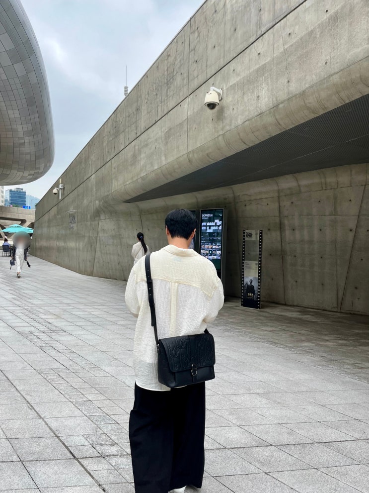  디올 남자 가방 메신저백 Daily 라지 플랩 크로스백 구매 및 실착 리뷰