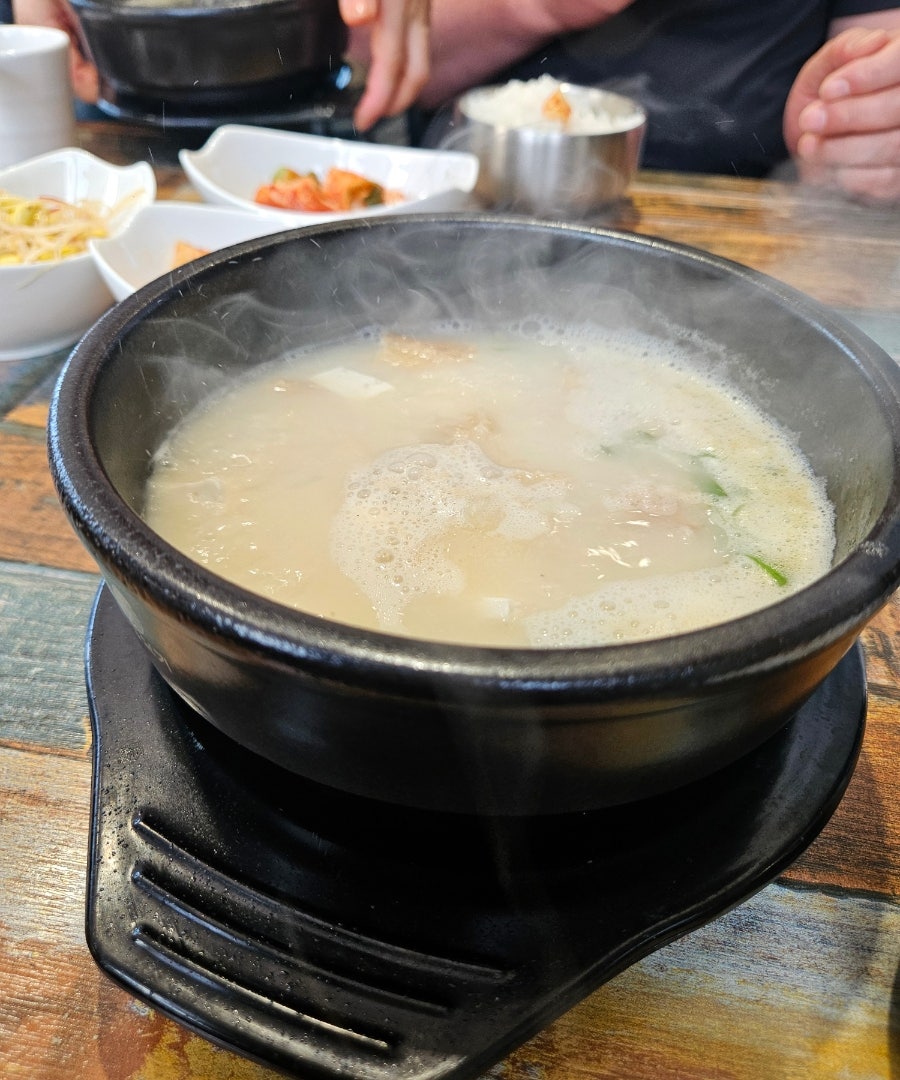 새벽길국밥 사진 6