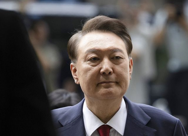  '머그샷 찍는' 윤석열, 서울구치소 독방 쓴다…경호는 중단