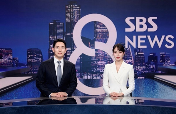 <b>앵커</b> 전면 교체…김현우 하차, <b>사공성근</b>·주시은 새 <b>앵커 발탁</b>