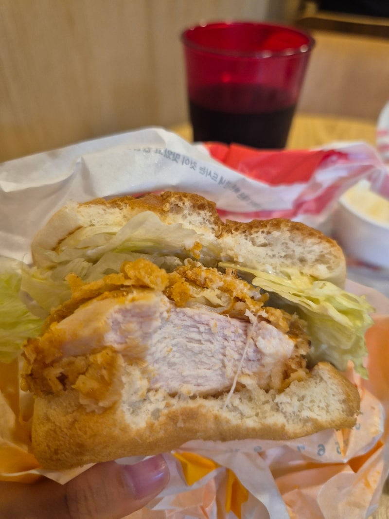KFC 메뉴 추천 징거버거 세트 & 코울슬로 교환 내돈내산
