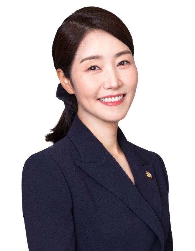 강선우 여성가족부 <b>장관 후보자</b>, 보좌관 교체 <b>논란</b>과 <b>갑질</b>... 