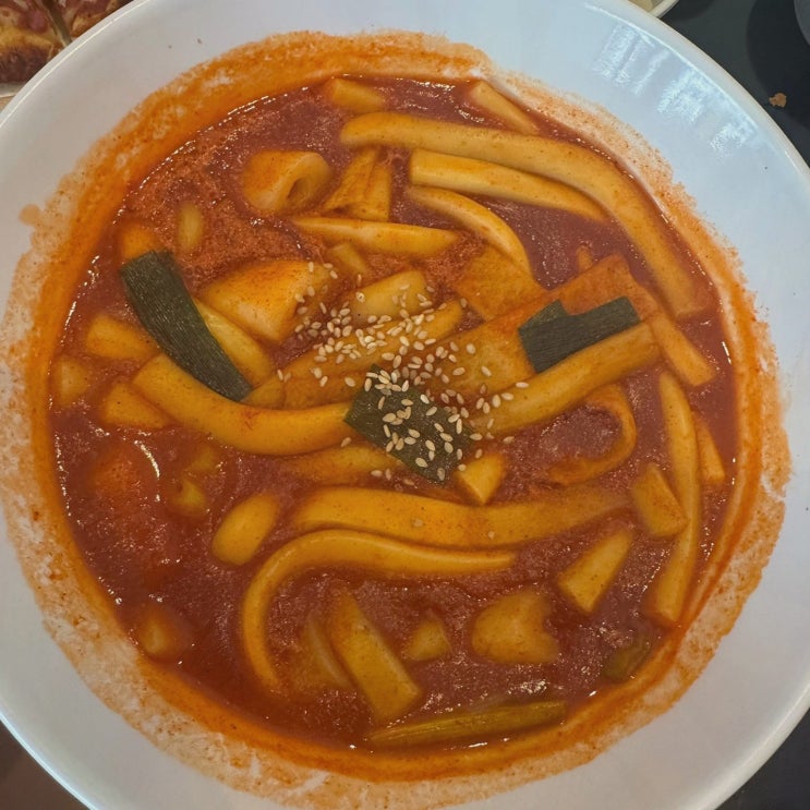  여유로운 분위기에서 즐기는 보정동카페거리맛집.