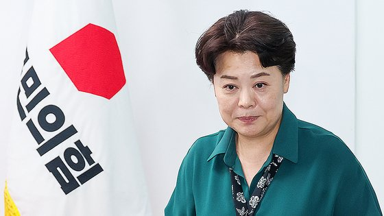 [속보] 국민의힘, 윤 전 <b>대통령</b> 탄핵·비상계엄 사태 <b>공식 사과</b>!... 