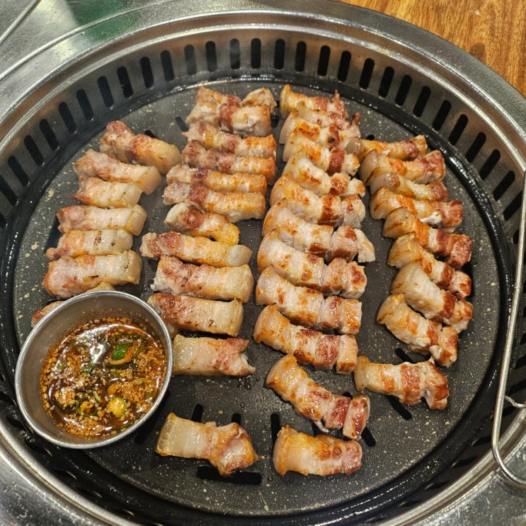  삼겹살 칼로리와 영양성분과 다이어트중 꿀팁 공개합니다.