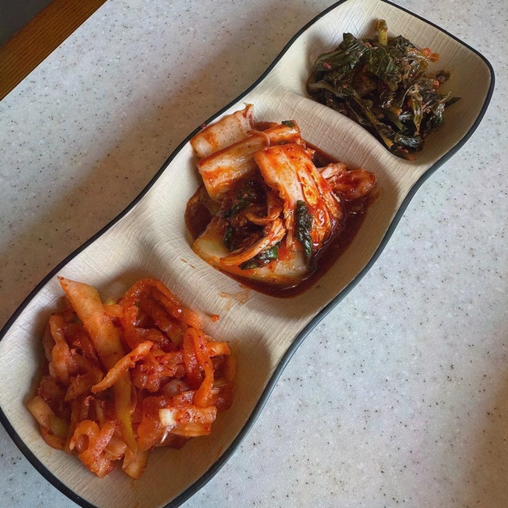  [옹시미 경복궁점] 경복궁칼국수와 매콤한 메밀전병, 꼭 가봐야 할 맛집