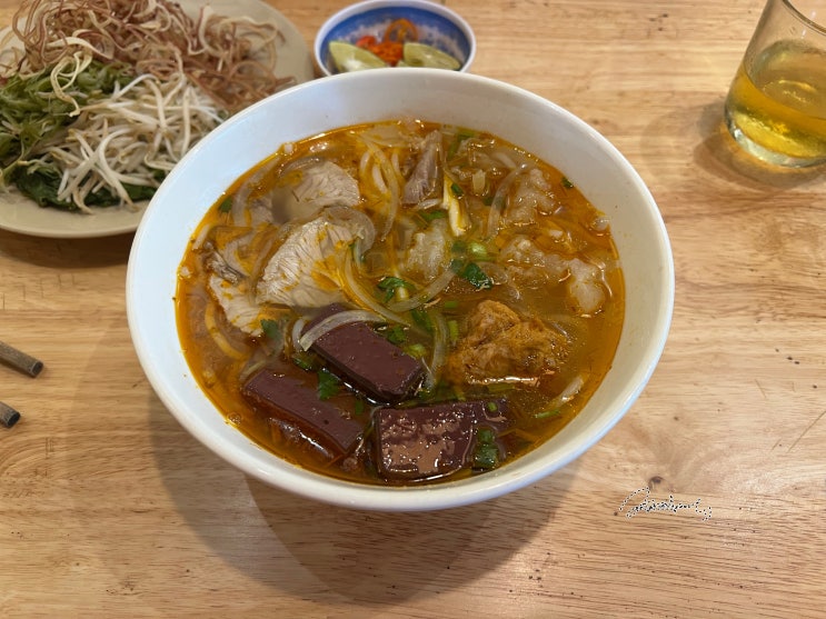  베트남 호치민 여행, 꼭 먹어봐야 하는 음식, 분보후에(Bún bò Huế)