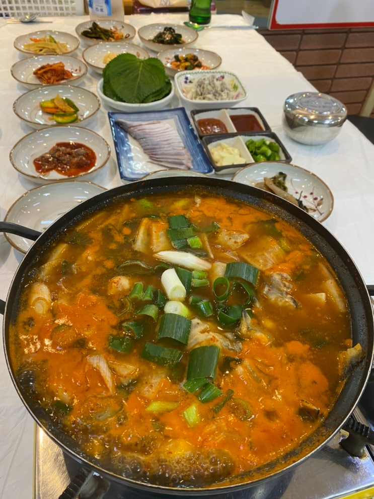  부모님 모시고 점심 저녁 먹기 좋은 군산아나고맛집 죽성동 경원아나고 30년 이은 군산현지인맛집 아나고탕 드루와